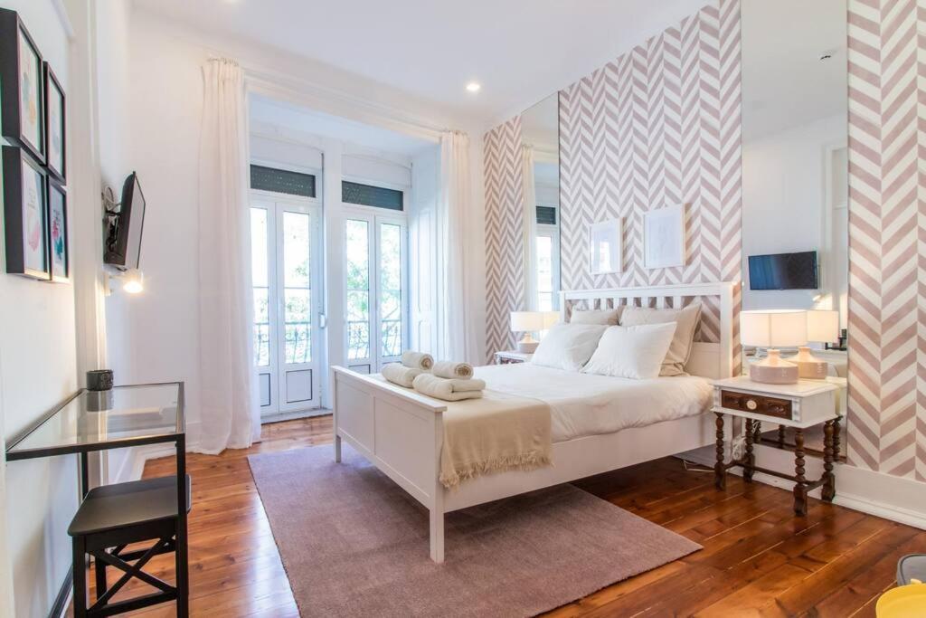Downtown 7 Bedroom Apartment - Liberdade リスボン エクステリア 写真