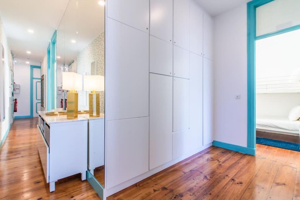 Downtown 7 Bedroom Apartment - Liberdade リスボン エクステリア 写真