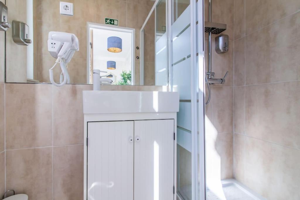Downtown 7 Bedroom Apartment - Liberdade リスボン エクステリア 写真